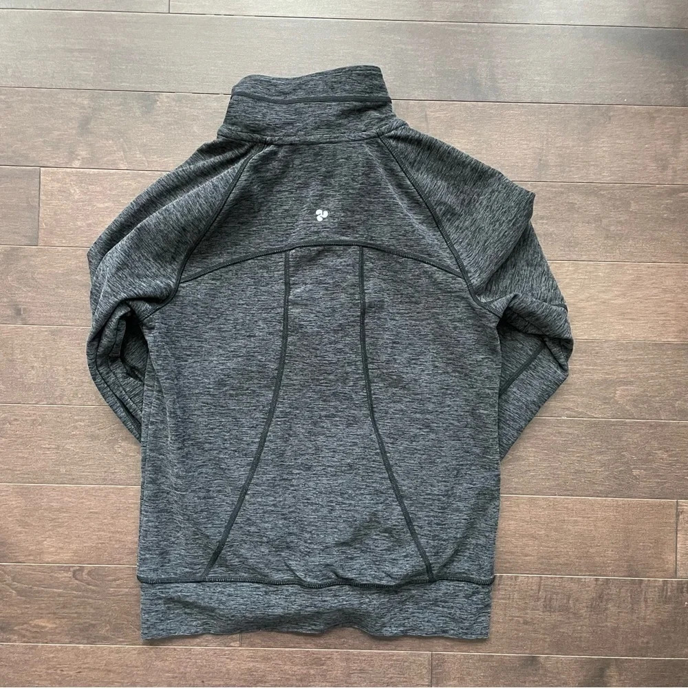 Triple Flip Zip Up  With Thumb Holes Size 4 (girls 12) - Picture 5 of 6